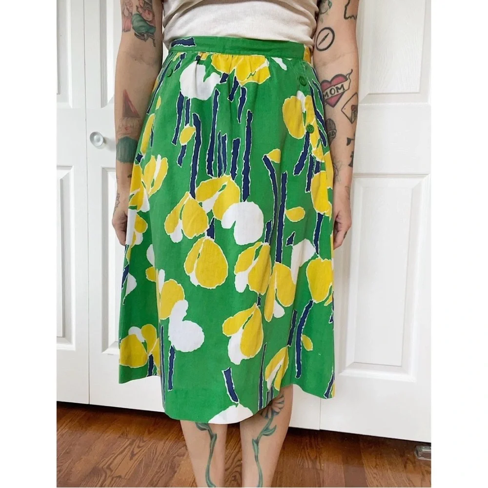 Vintage Green Midi Skirt with Yellow & White Floral Print - Picture 2 of 4